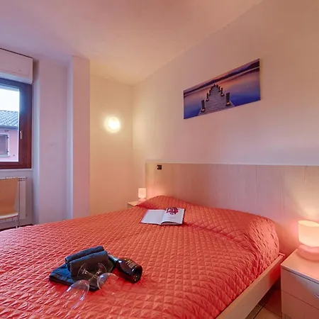 Apartment Camelia 42 *